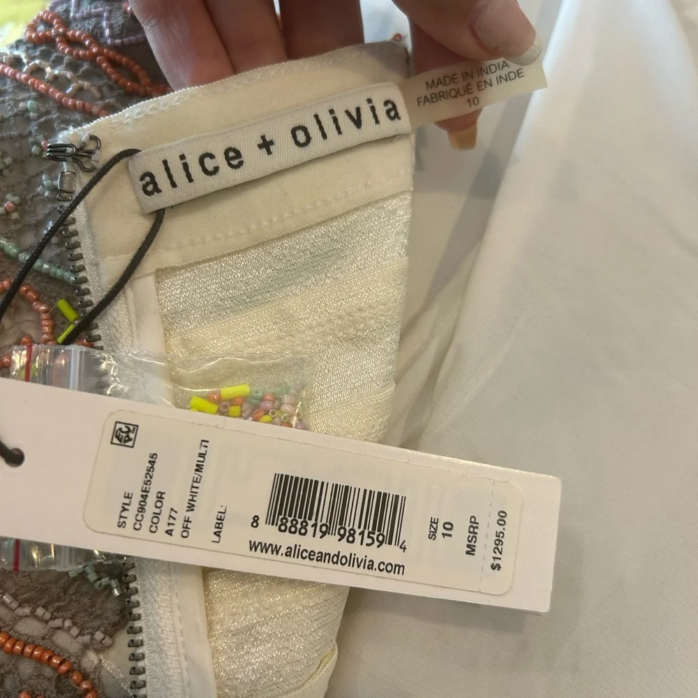 Alice + Olivia Amina All Over Embroidery Sweetheart Neck Dress - Brand New sz 10 - Picture 10 of 12